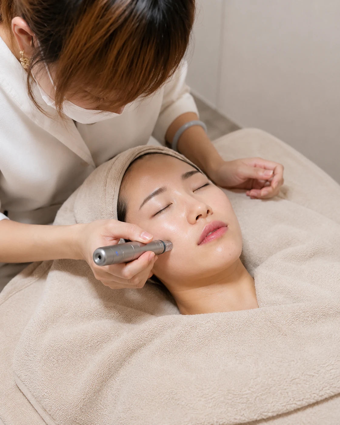 NanoHydro Glow Treatment